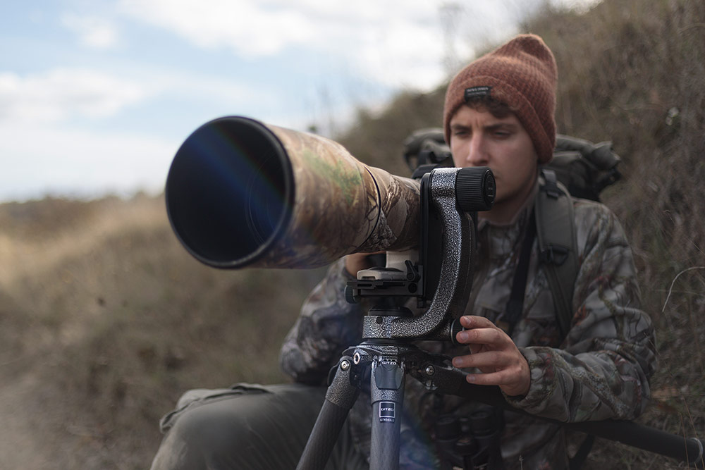 Gimbal head with super tele lens