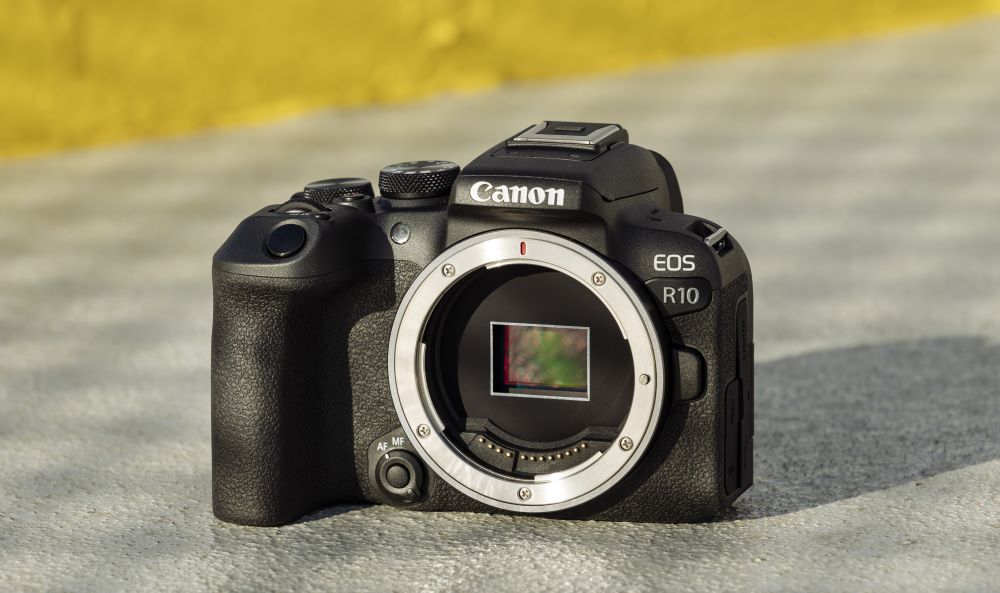 Canon EOS R10