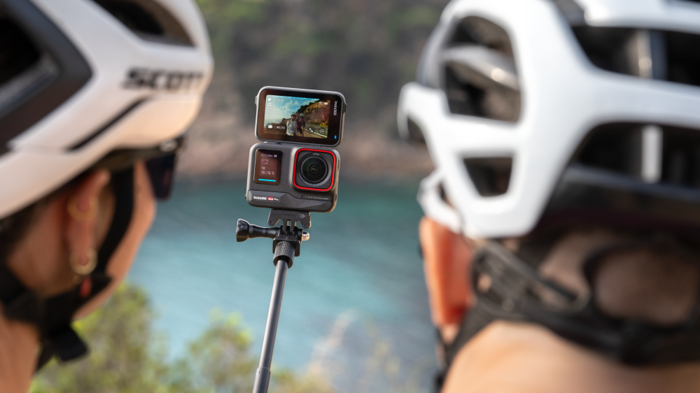 Insta360 filming cyclists