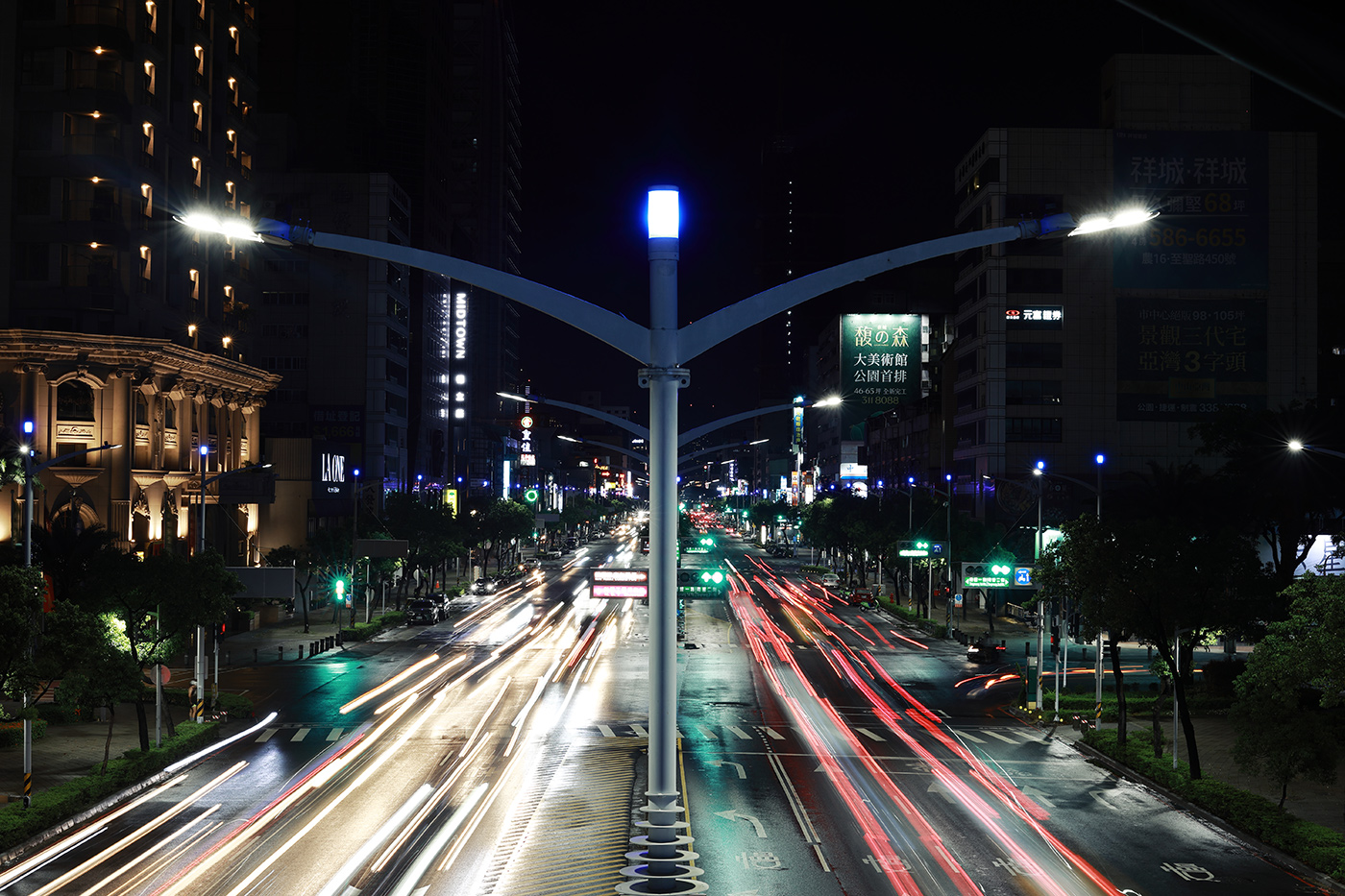 Sample long exposure with car light trails Camera settings: 3.2 sec. f/14. ISO 100