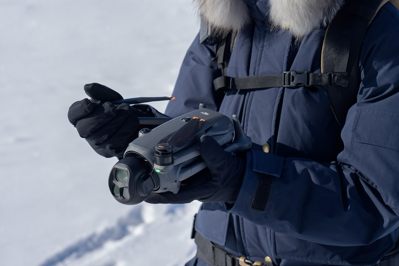 Aircraft in the hand showing size