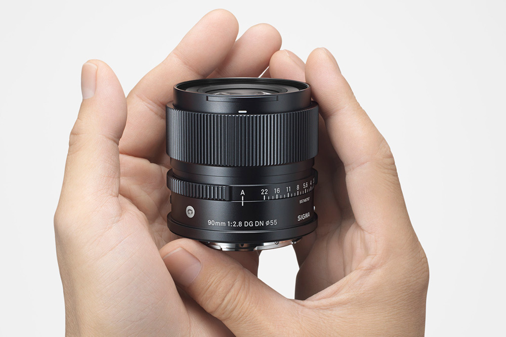 Ultra compact Sigma lens