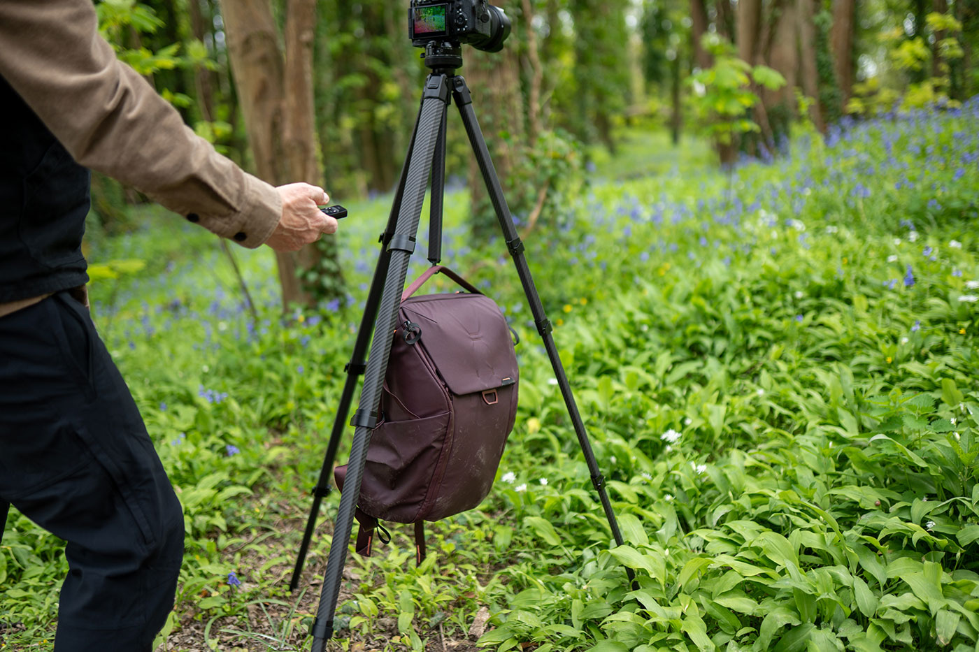 Using the weight hook to keep stable with the PD tripod