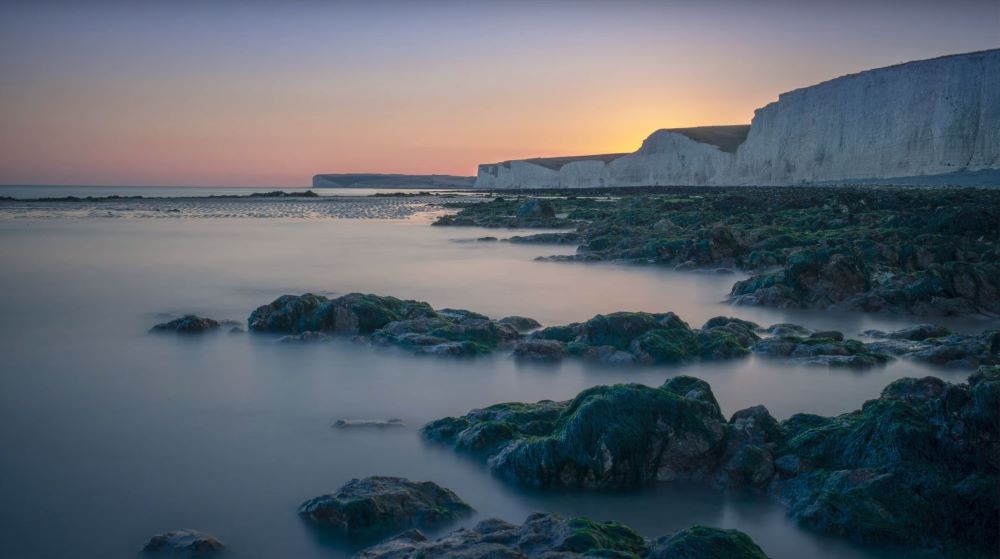 Beach long exposure by Gareth Evans