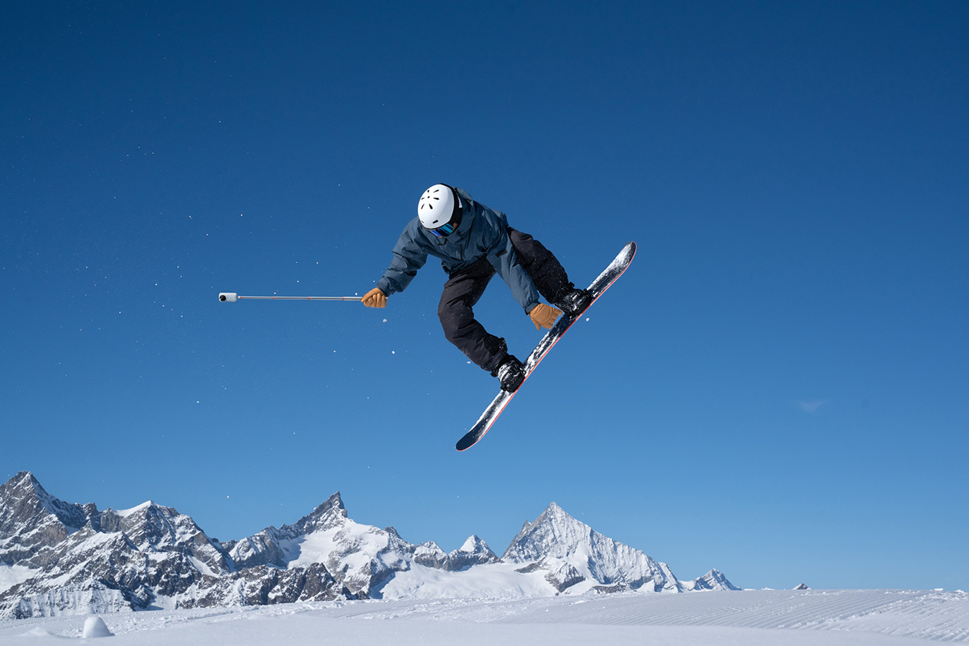 Skiing with X6 camera and invisible selfie stick