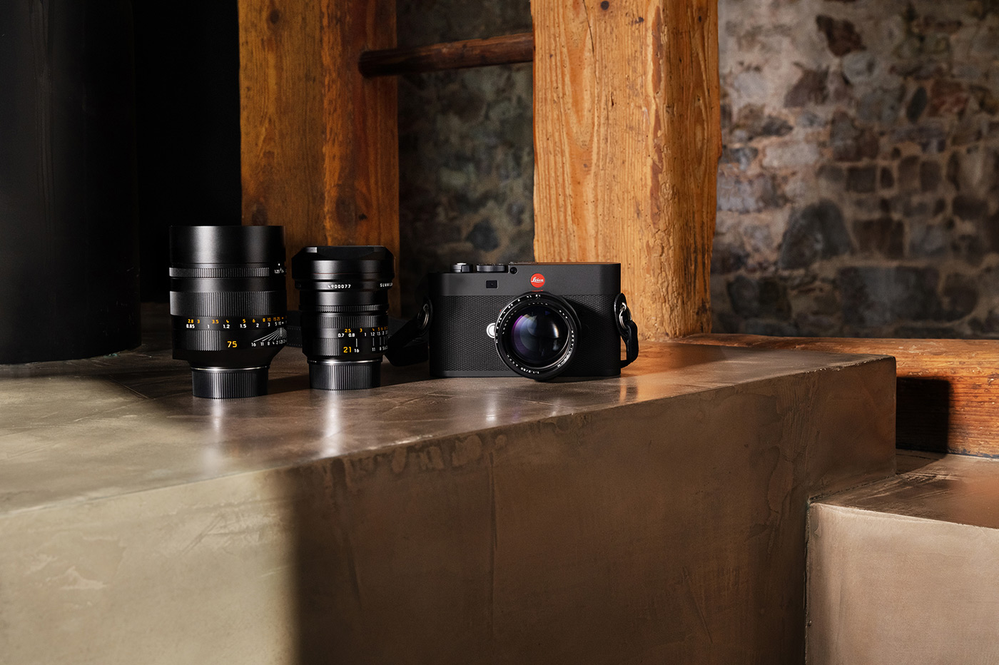 New camera with two M lenses