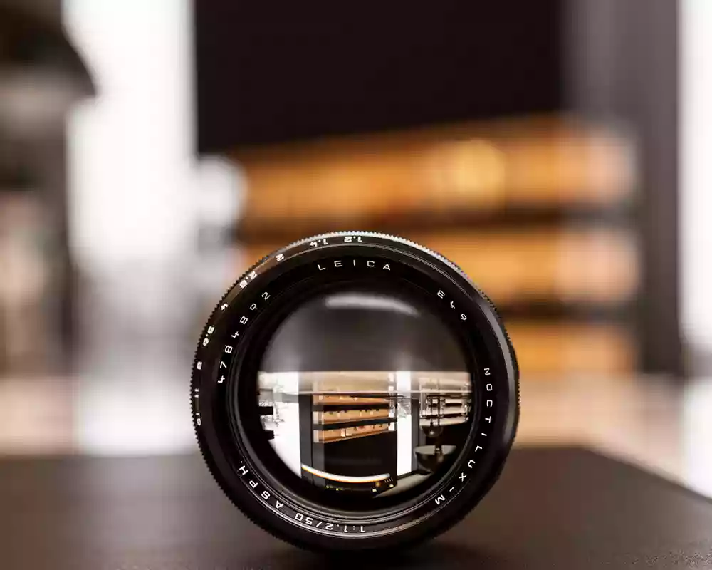 The Leica Noctilux-M50  f/1.2  wide open