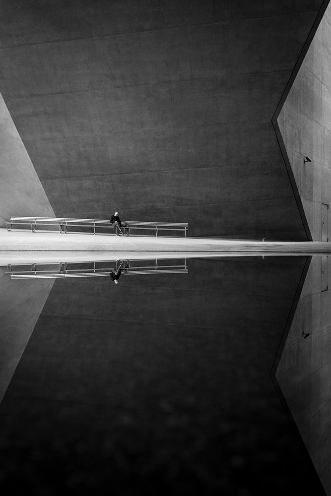 Q2 Monochrom sample image