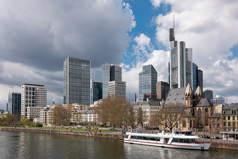 Cityscape at 34mm classic length