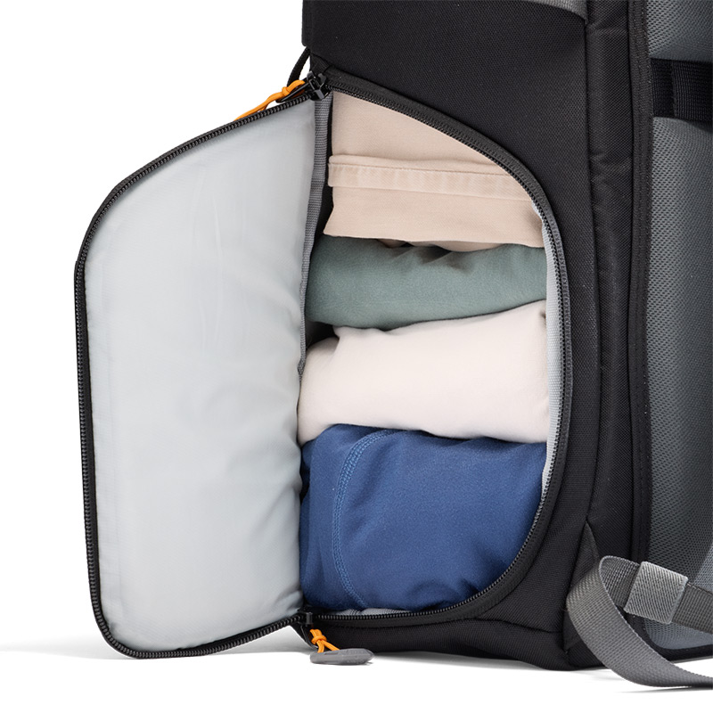 Collapsible floor for storage