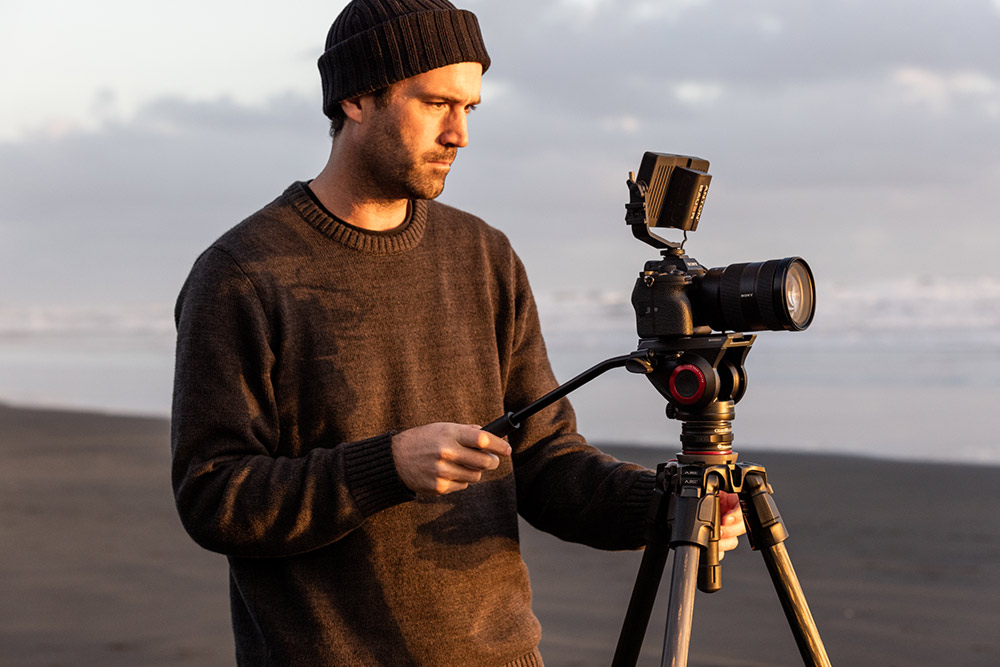 Capturing movies from a video tripod and fluid video head