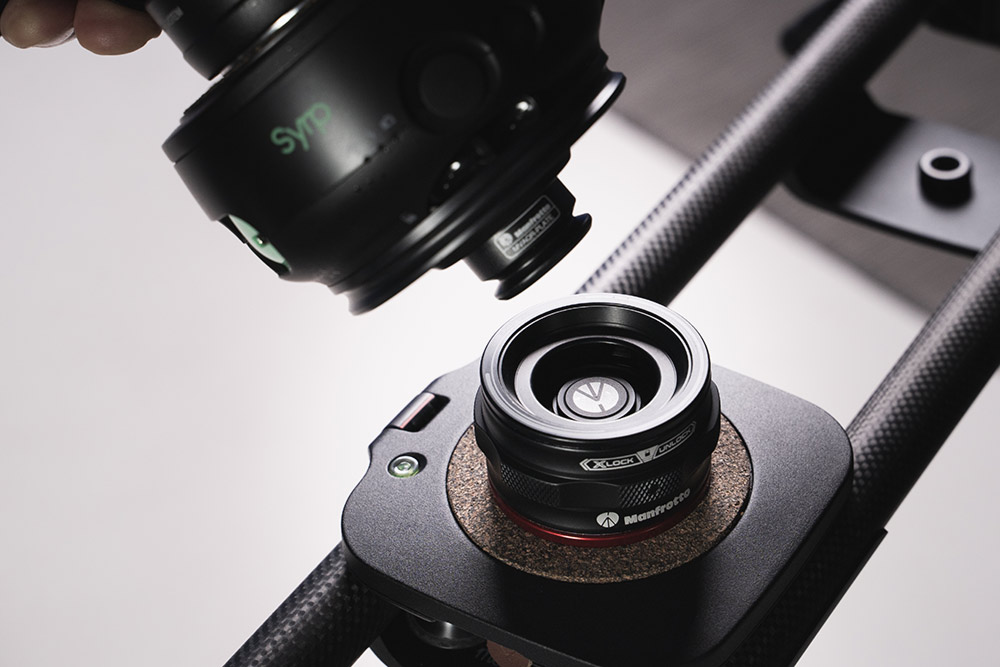 Effortless mounting to slider with Manfrotto MOVE