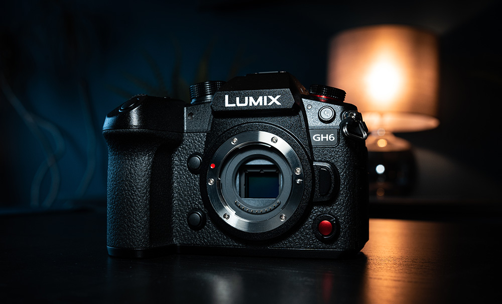 Panasonic Lumix GH6 MFT camera