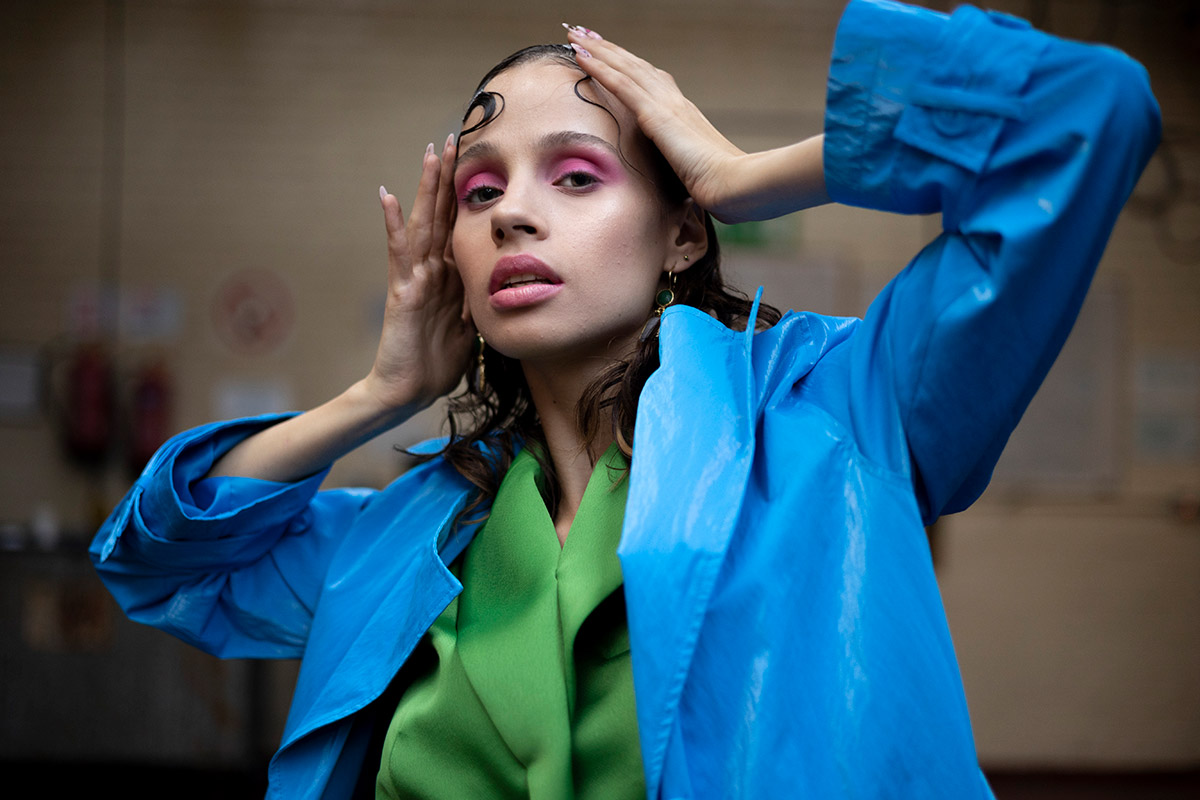 RF 50mm f/1.8 naturally lit portrait