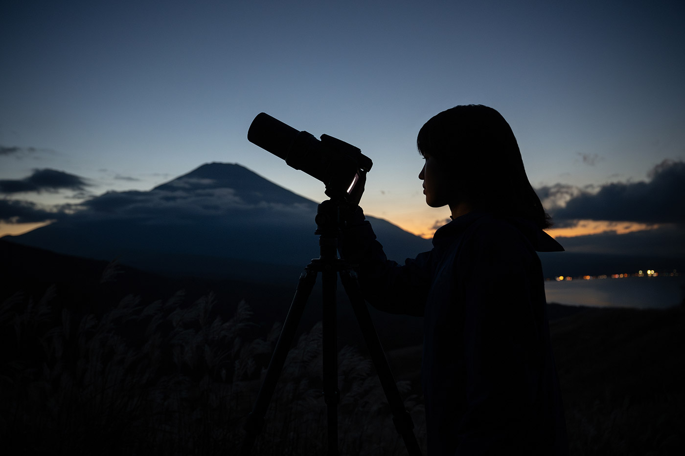 Capturing images of the night sky