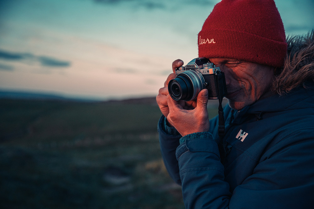 Using the compact mirrorless Z camera - in hand