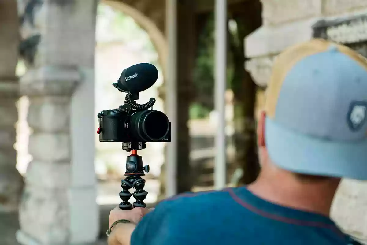 Pro video features of the S5 with external mic and gimbal recording piece to camera