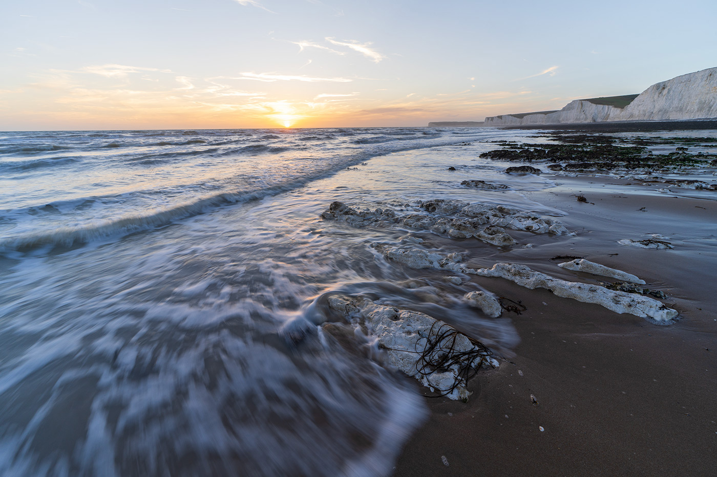Sample 04 Seascape @14mm. Camera settings: 1/8 sec. f/11. ISO 100 (right click to enlarge)