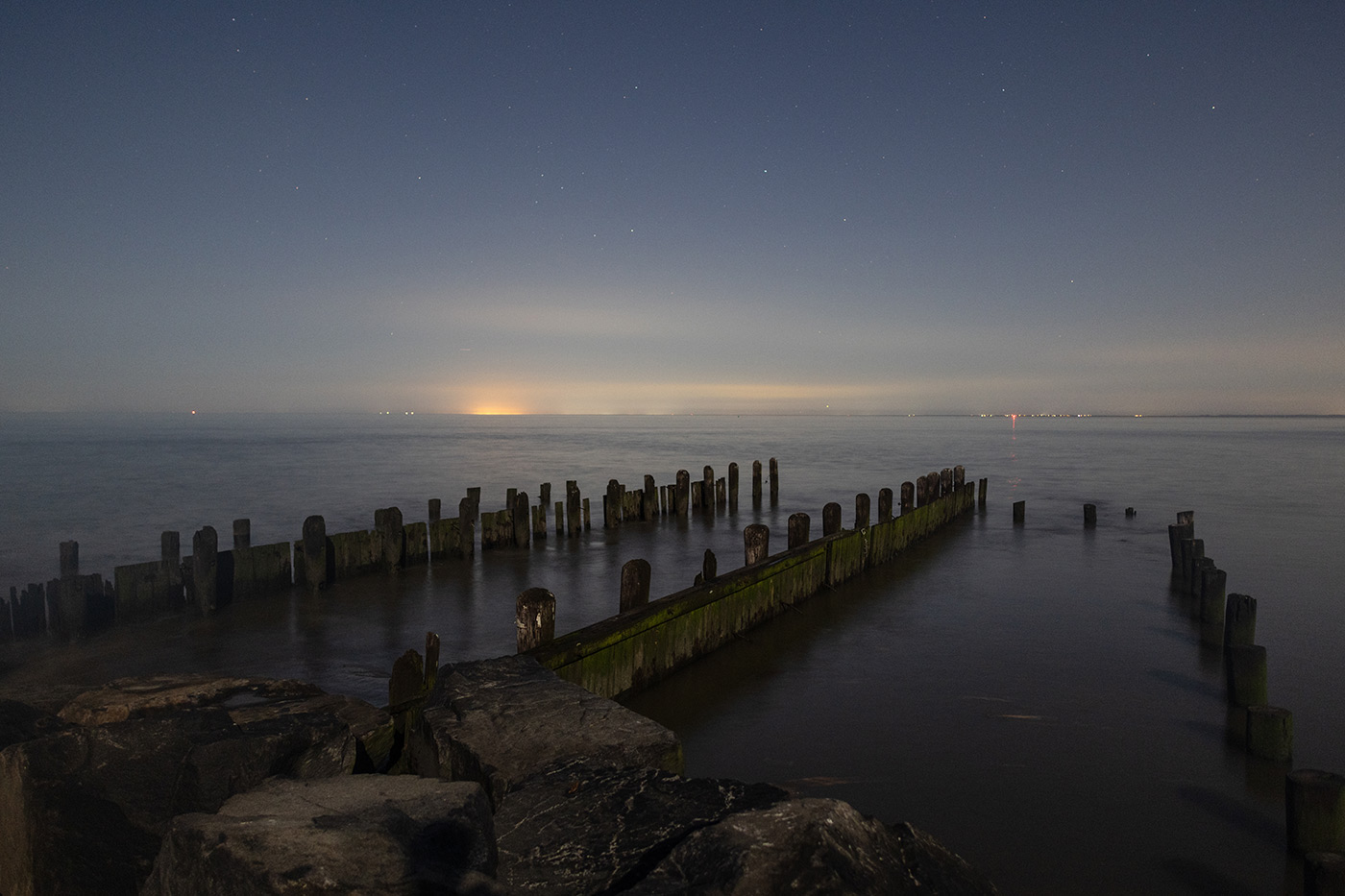 Sample by Jack Fusco with Canon EOS R7 and Sigma 16mm f/1.4 Contemporary lens. Camera settings: 3.2 seconds. f/1.4. ISO 400