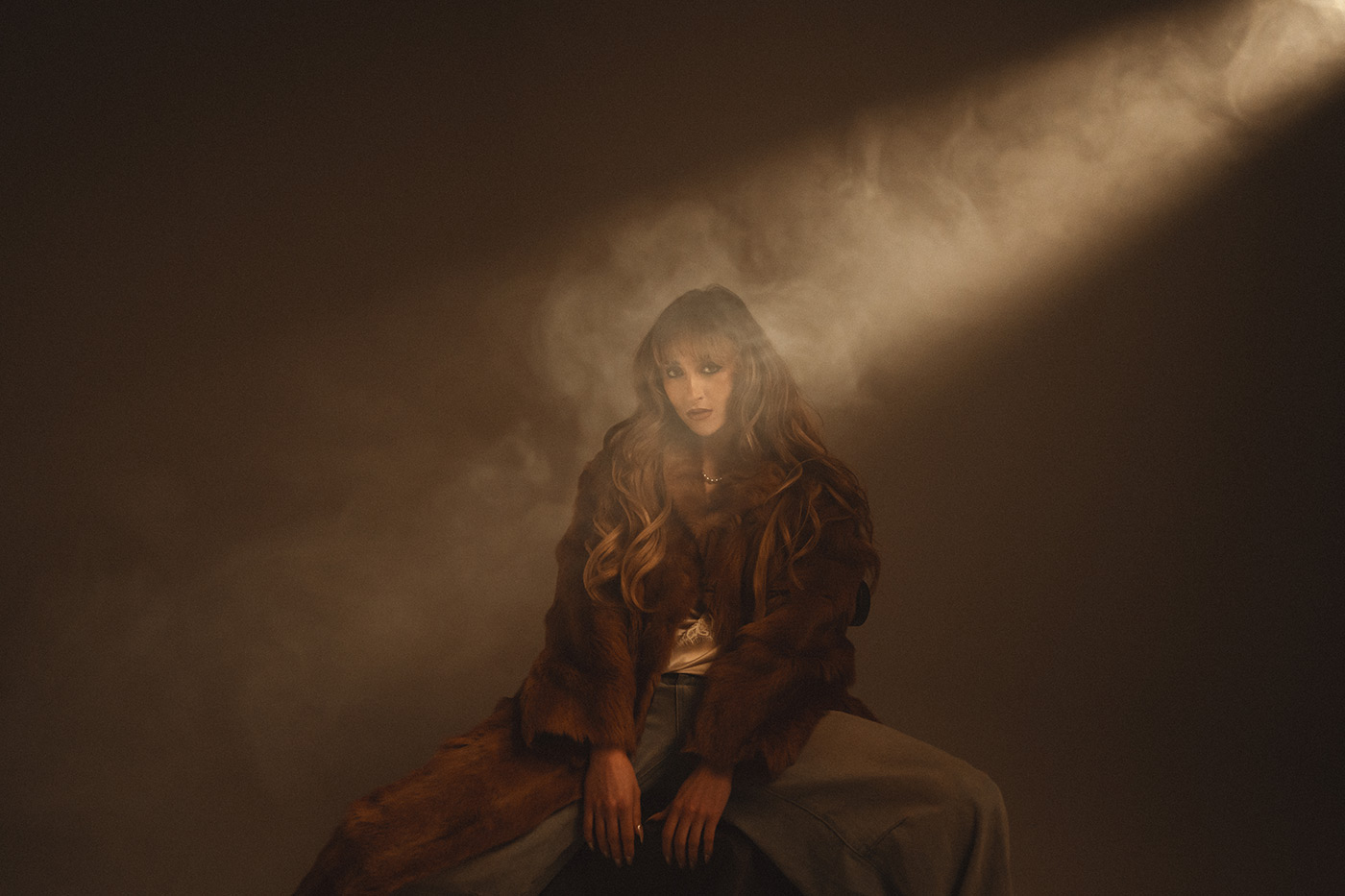 Sample 04 ©Elliot Aubin with 35mm f/1.4 DG II Art. Camera settings: 1/500 sec. f/1.4. ISO 800