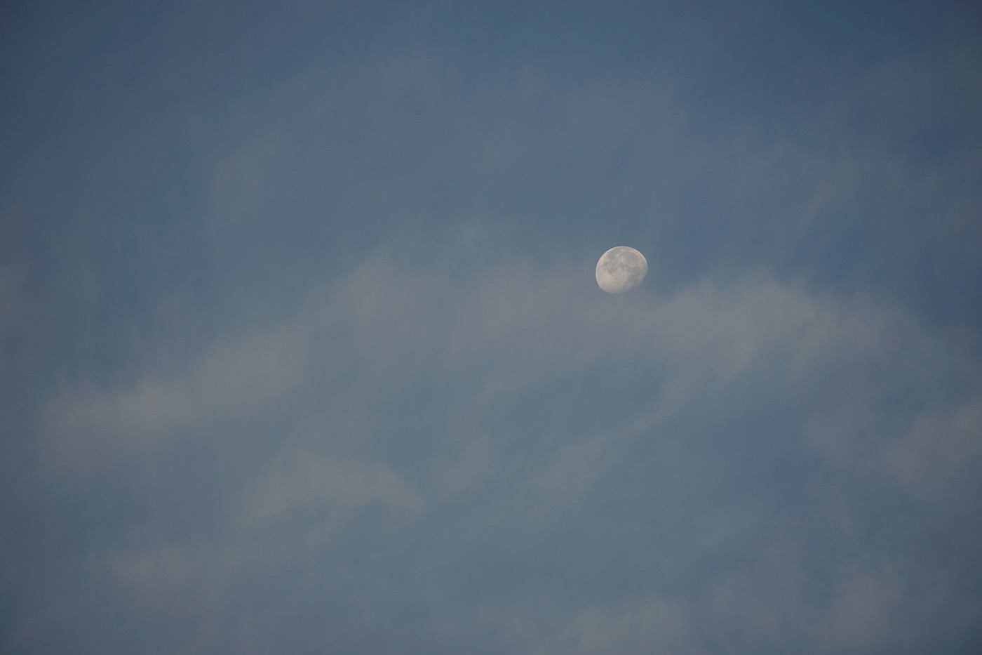 Sample image 02 moon at 135mm. Camera settings: 1/320 sec. f/5.6. ISO 100.