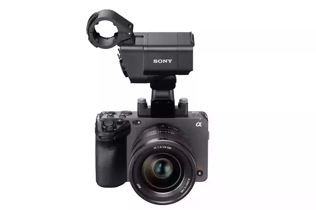 Ultra compact size movie camera