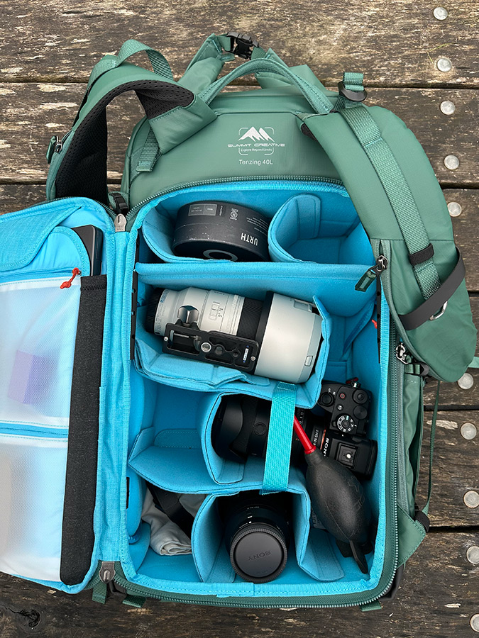 What fits into the 40L Tenzing bag