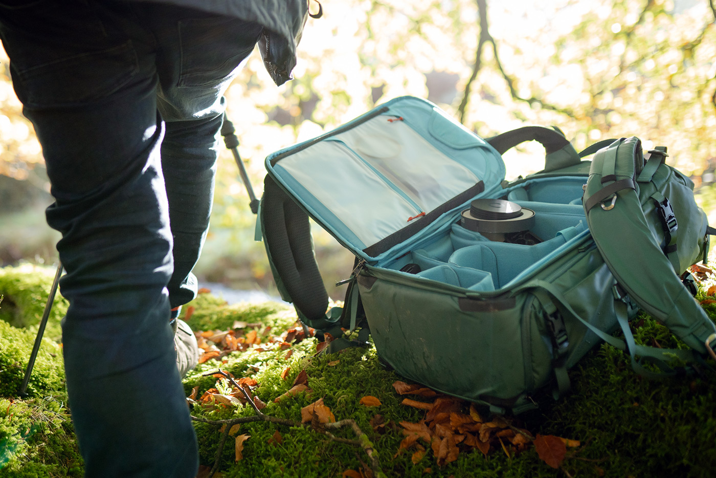 Shooting landscape photography with the bag on the ground, showing rugged materials