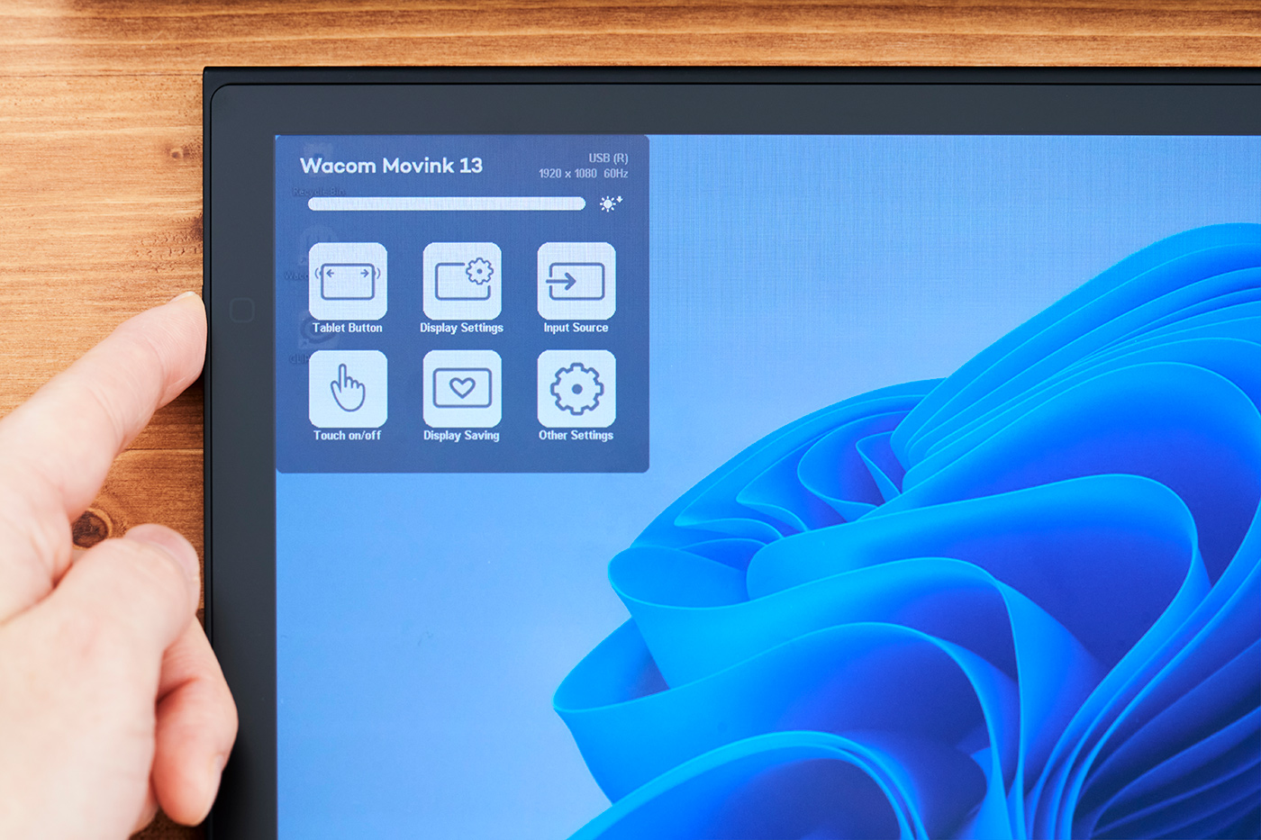 controls are hidden away on the Movink for unninterrupted workflow