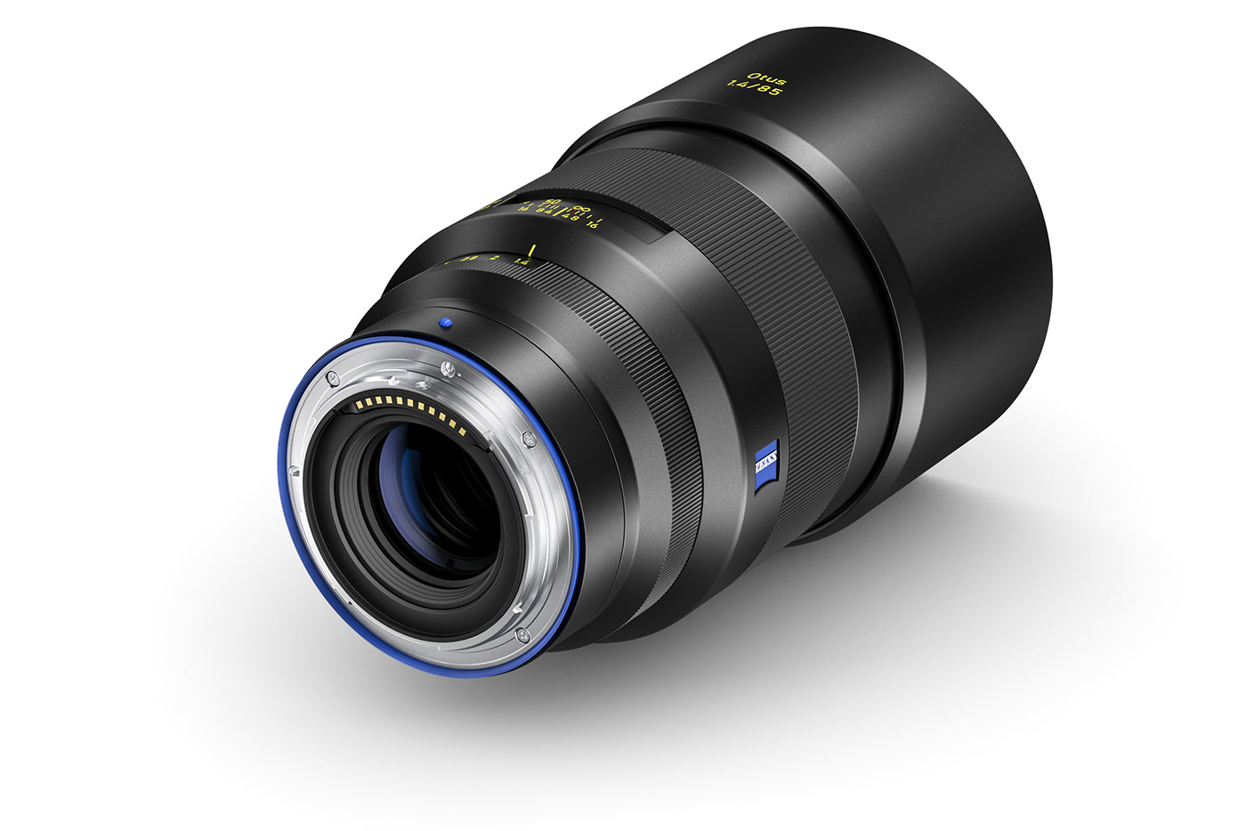 The beautiful design with weather sealing and a blue line on the 85mm ZEISS Otus lens