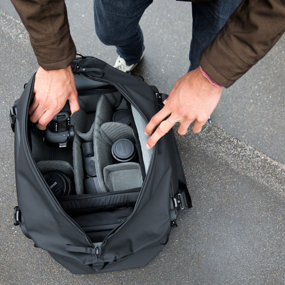 Peak Design Travel Duffel 35L v2 Bag Black | Park Cameras