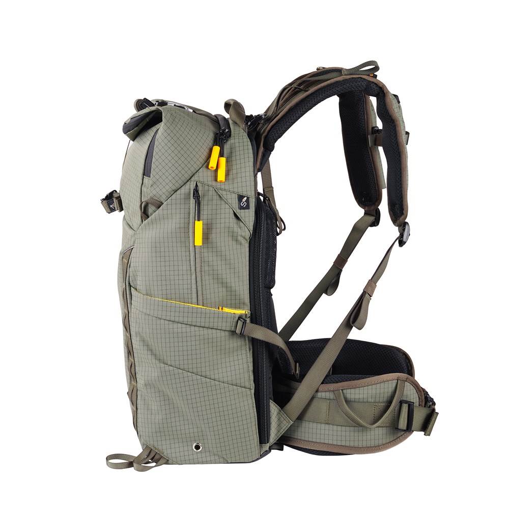 Vanguard VEO Active 49 Trekking Backpack Green | Park Cameras