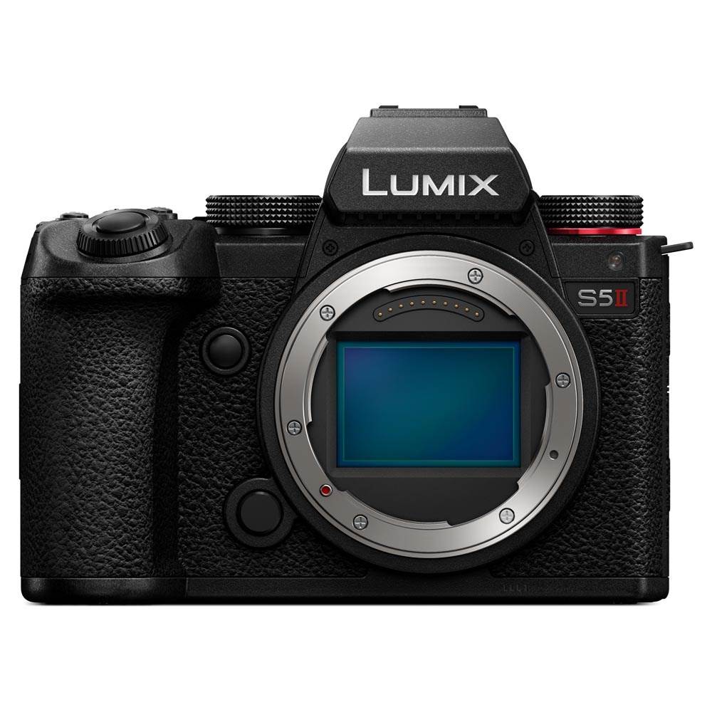 LUMIX S5 II ➕ 28-70mm F2.8 Panasonic S5 II Camera and Sigma 28-70mm F2.8 DG DN C Lens