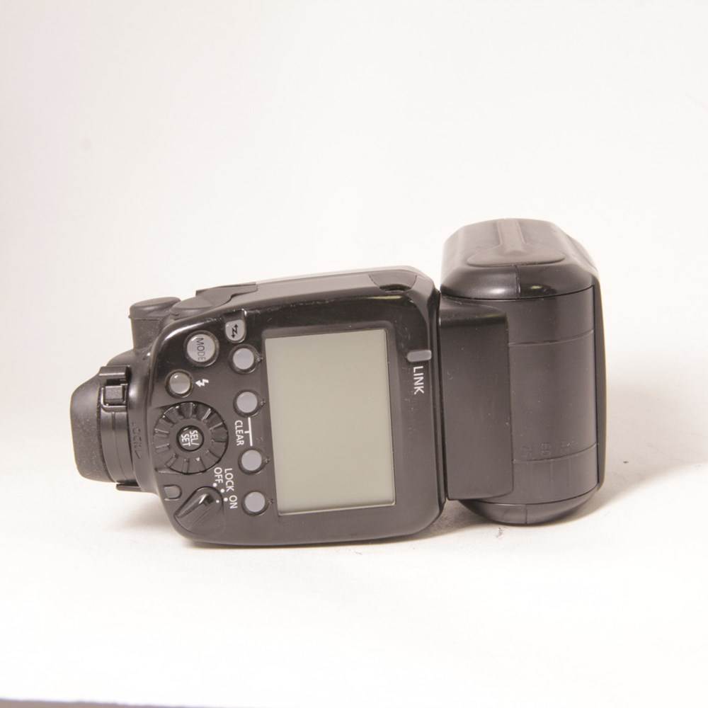 Used Canon 600EXRT Flash Park Cameras