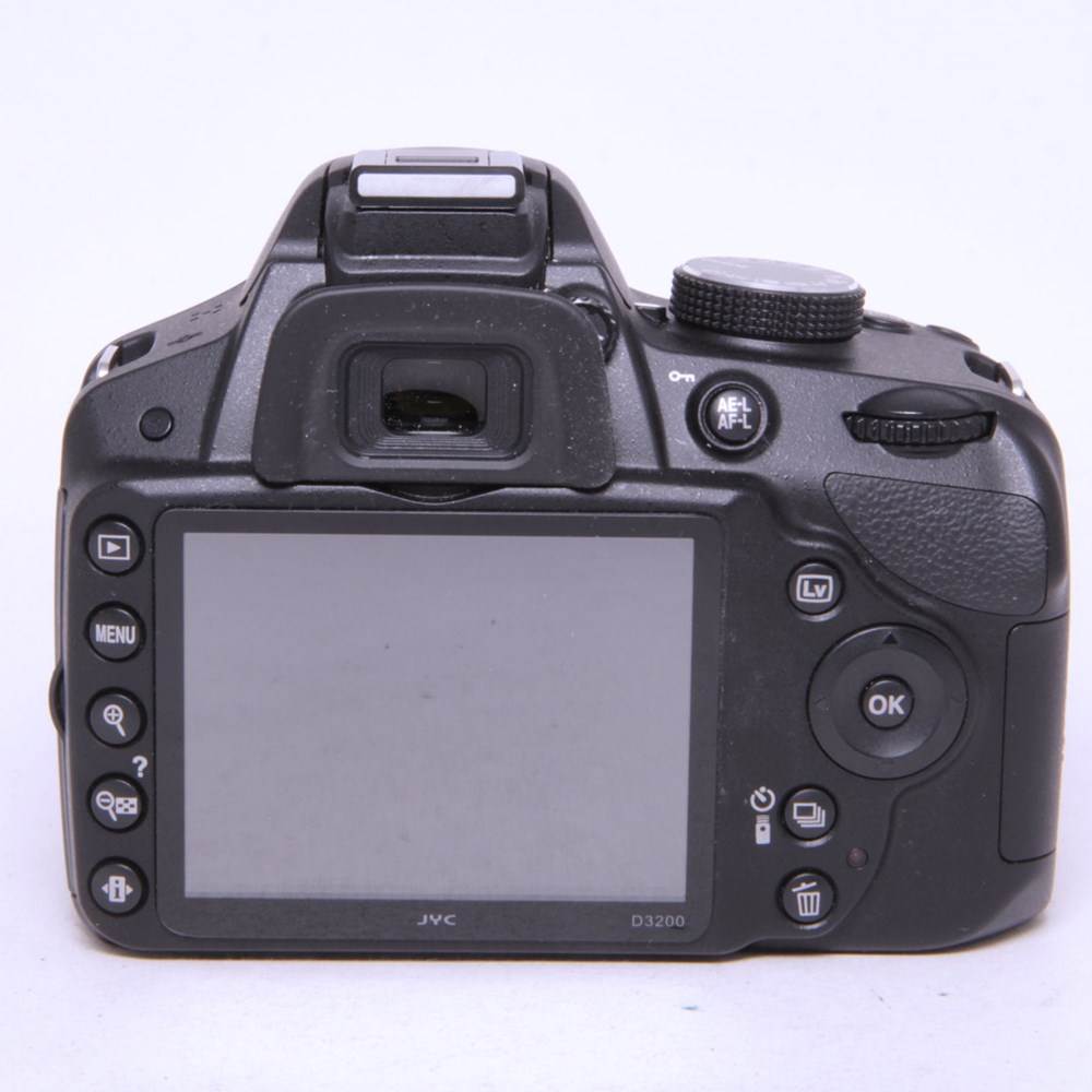 Used Nikon D3200