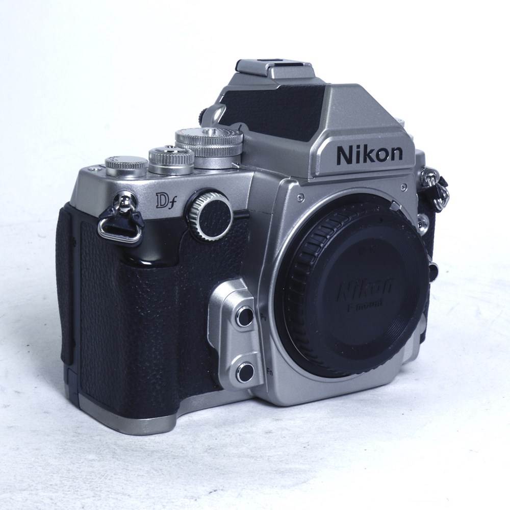 Used Nikon Df DSLR digital camera Body Silver