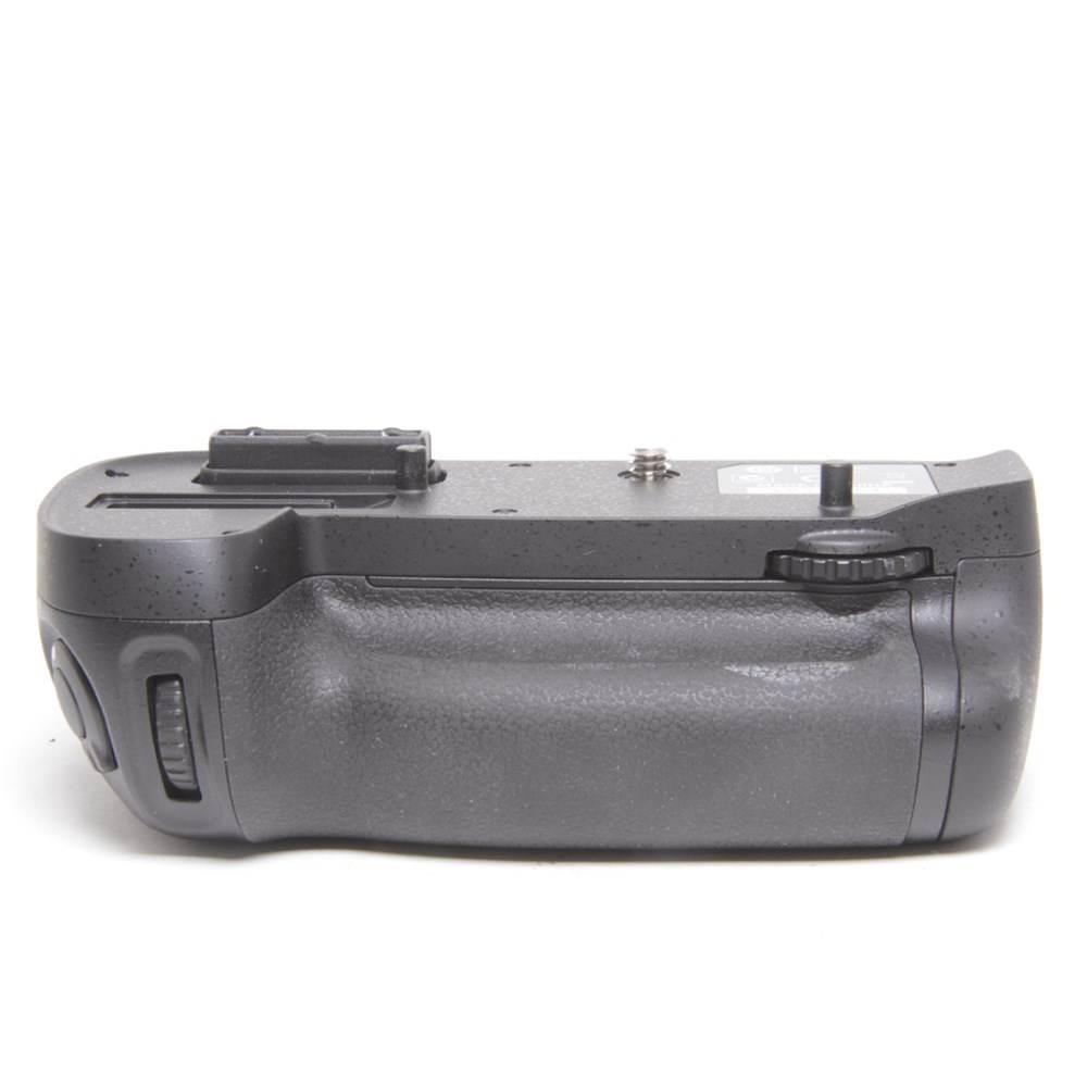 Used Nikon MB-D15 multi-power battery grip for D7100