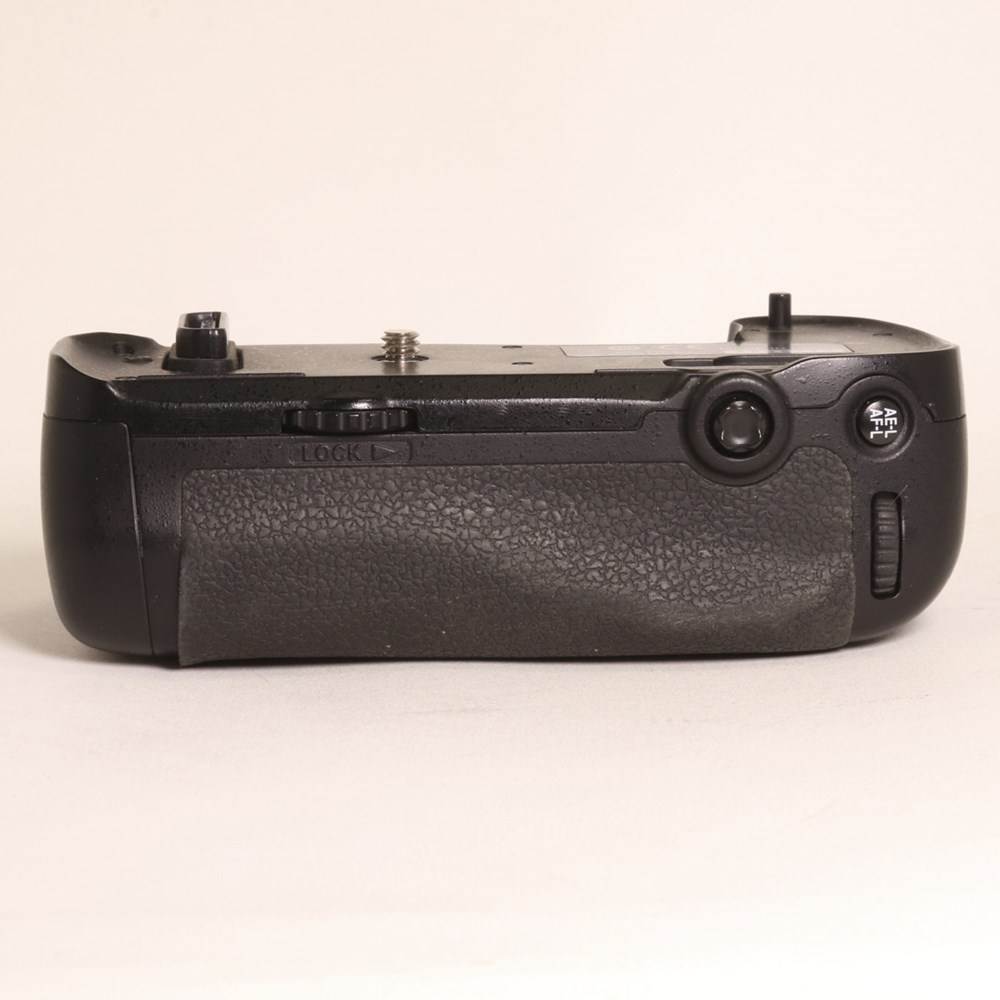 Used Nikon MB-D16 Battery Grip for D750