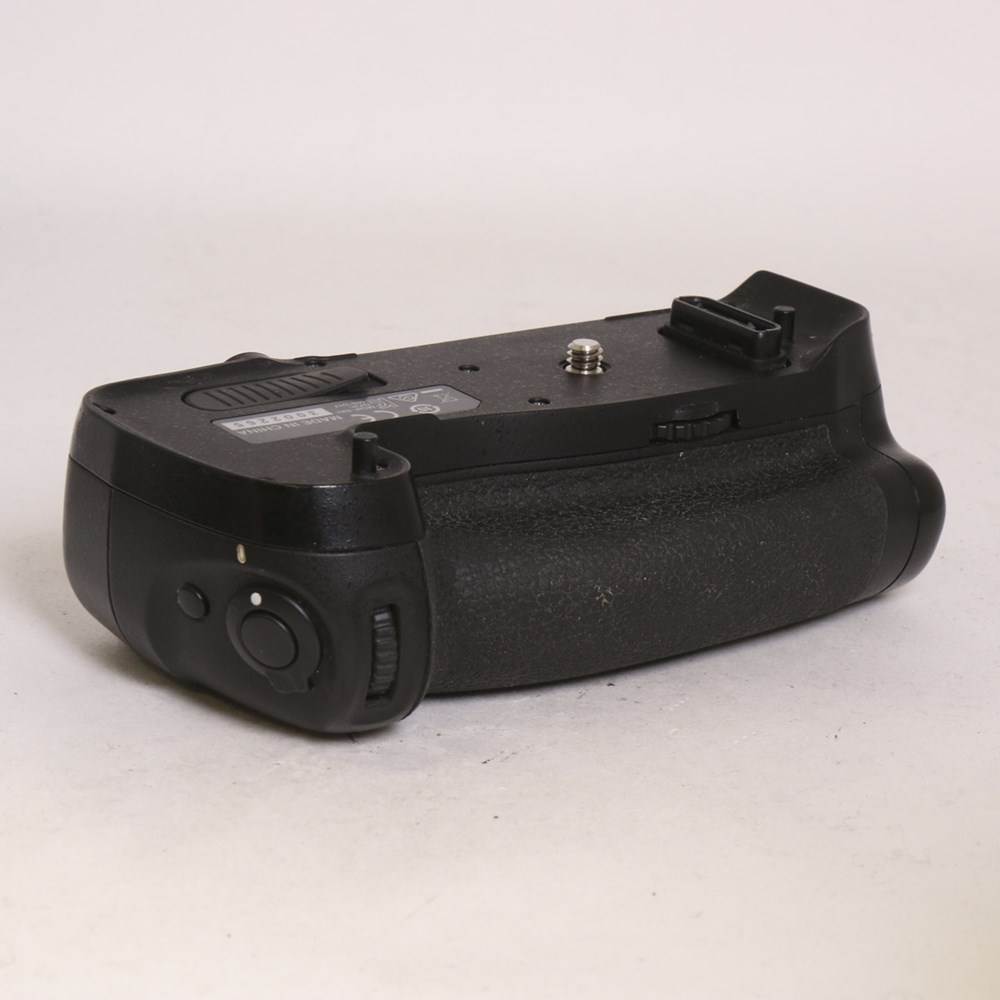 Used Nikon MB-D17 Battery Grip | Park Cameras