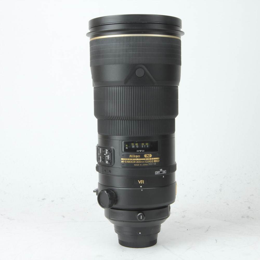 nikon 300mm lens used