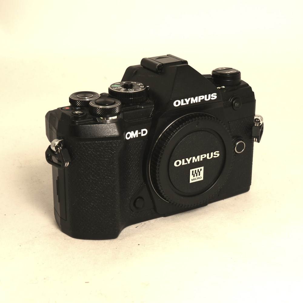 OLYMPUS オリンパス OM-D E-M5 Mark II ブラック レンズキット 