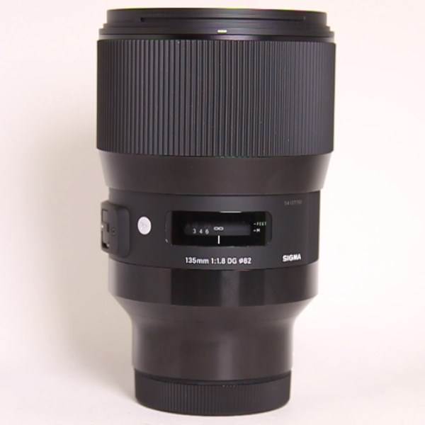 Used Sigma 135mm f/1.8 DG HSM Art Lens - L Mount