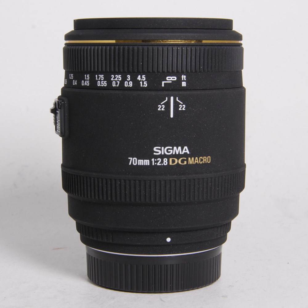 Used Sigma 70mm f/2.8 EX DG Macro - Nikon Fit