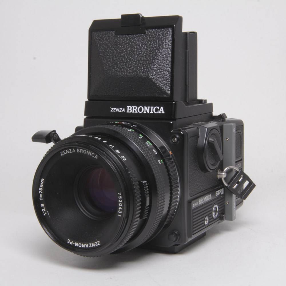 Used Bronica ETRSi with75mm f/2.8 Zenzanon -PE Lens