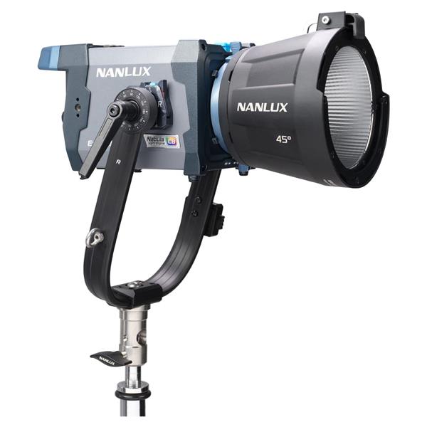 NANLUX Evoke 150C LED Full-Colour Spot Light