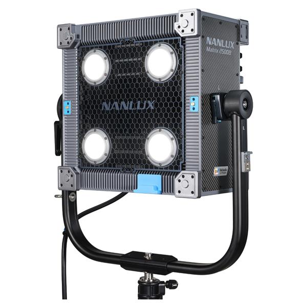 Nanlux Matrix 2500B with Flight Case