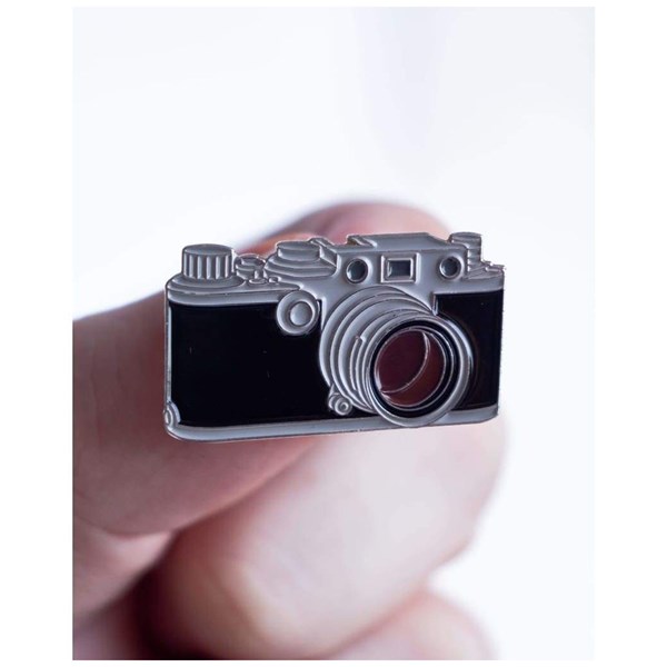 Official Exclusive Leica IIIc M39 Pin Badge