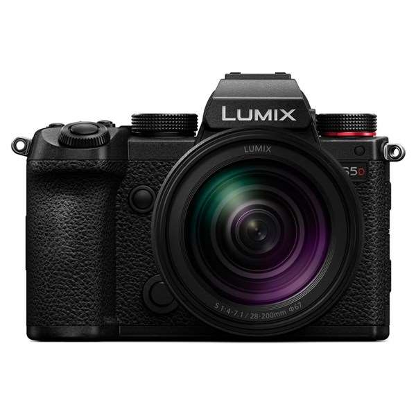 Panasonic Lumix S5D Full-Frame Camera with 28-200mm Lens Kit