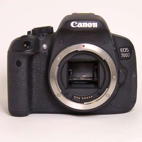 Used Canon EOS 700D DSLR Camera (Body Only)