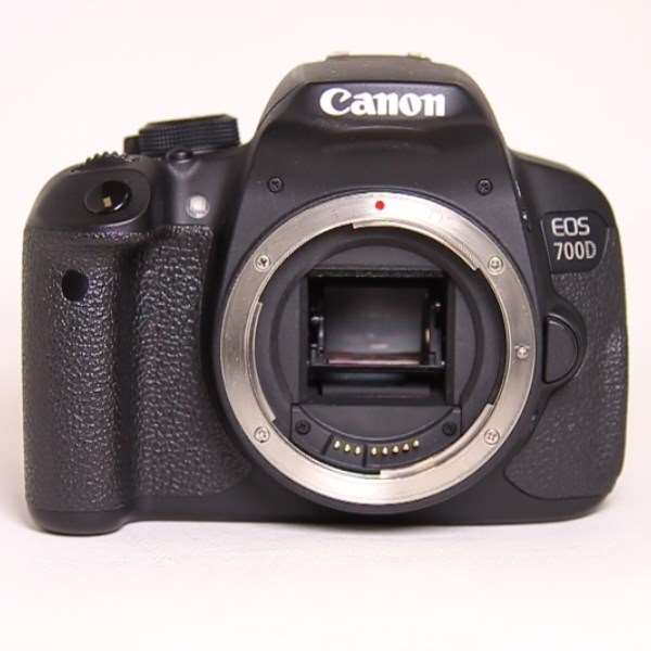 Used Canon EOS 700D DSLR Camera (Body Only)